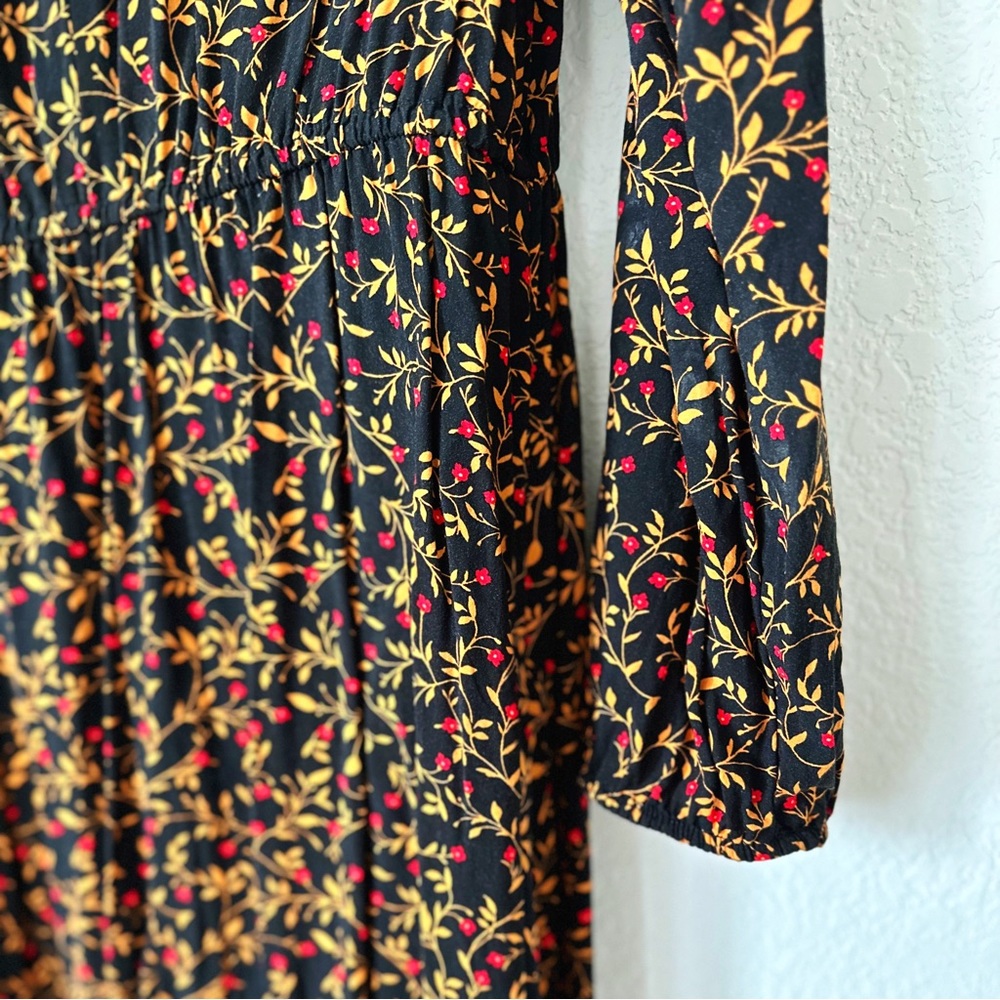 Old Navy • Floral Dress - Picture 2 of 5